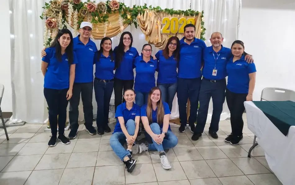 equipo_trabajo_posando_2022