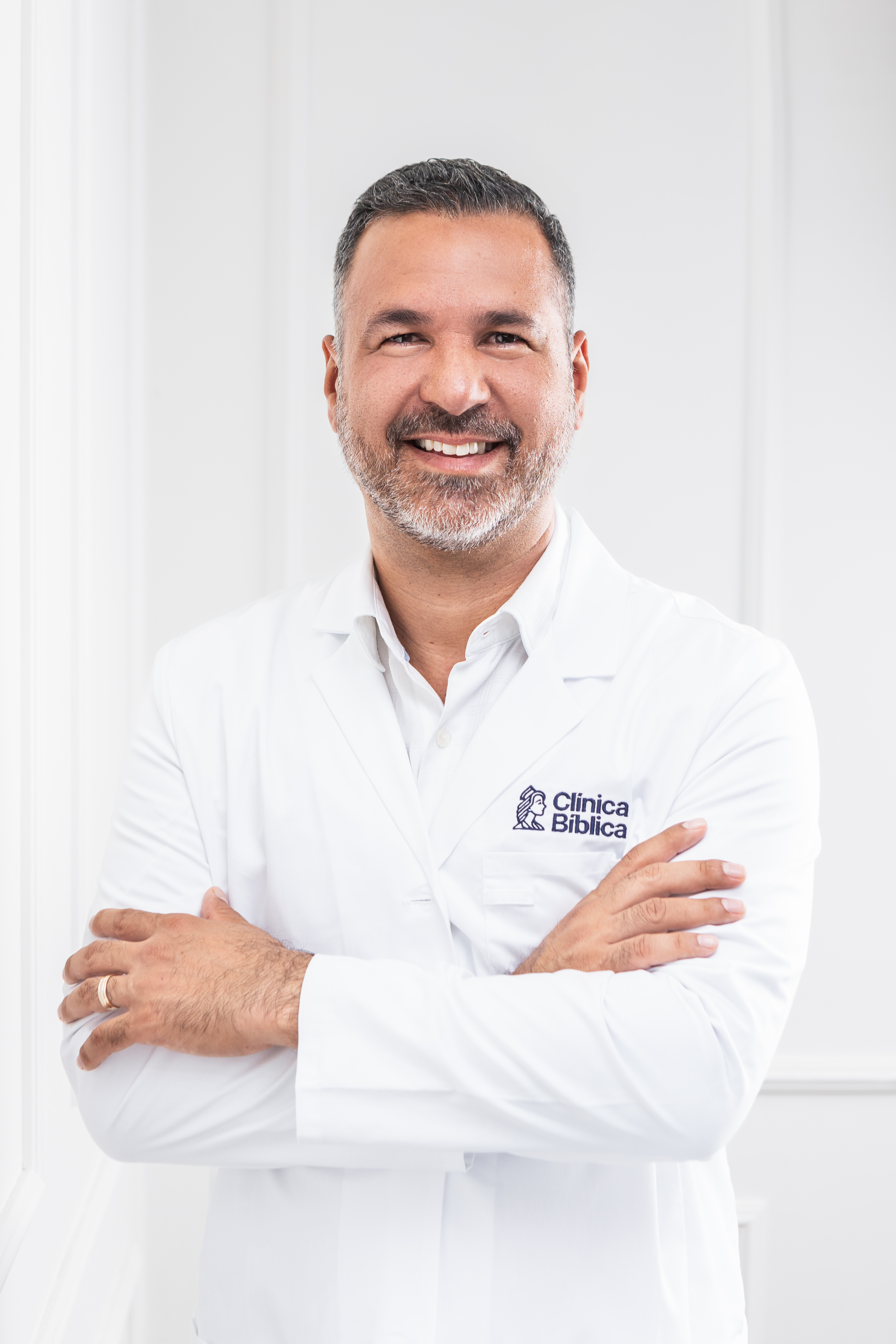 Dr. Erick Solano Abarca - Directorio Médico
